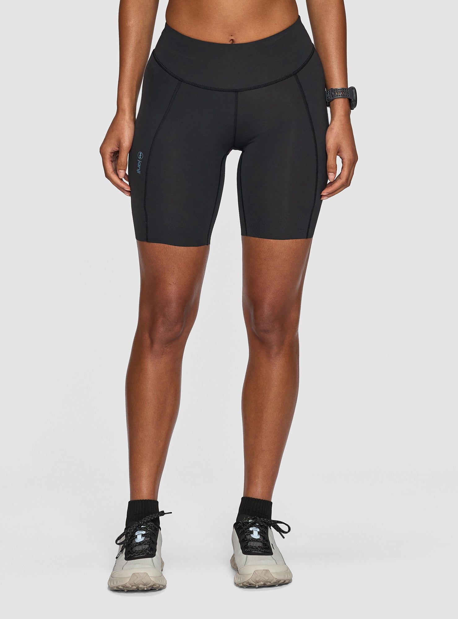 W's 7" Pace Short