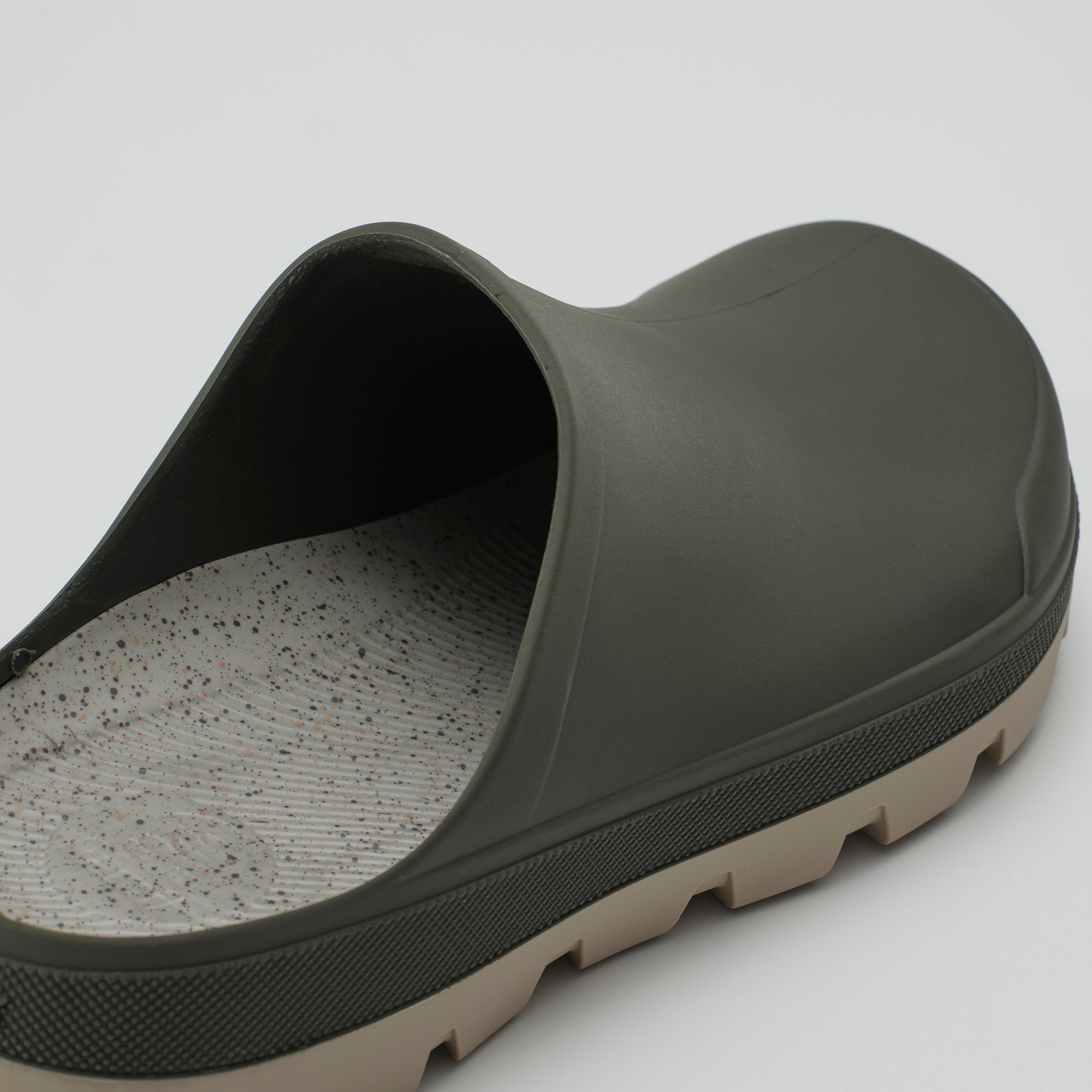 Nova - Clogs - Unisex