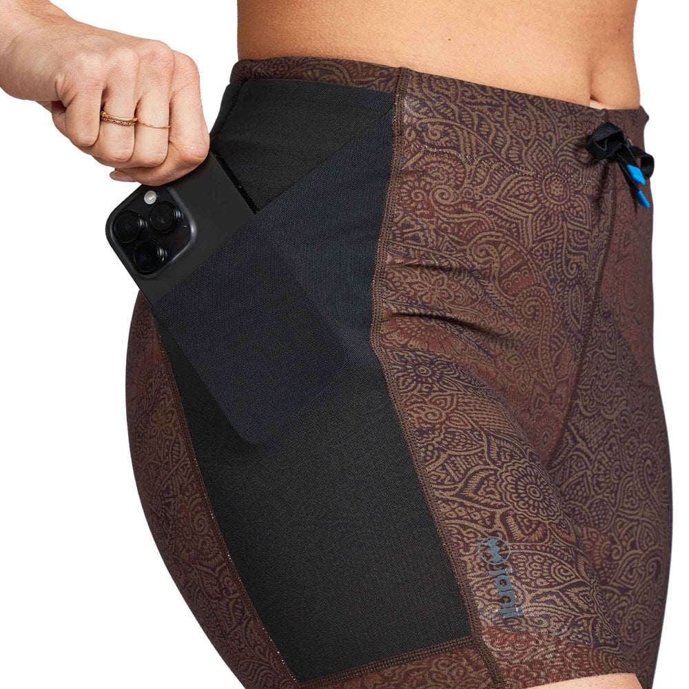 Women’s 4” Trail Short in Falcon Paisley